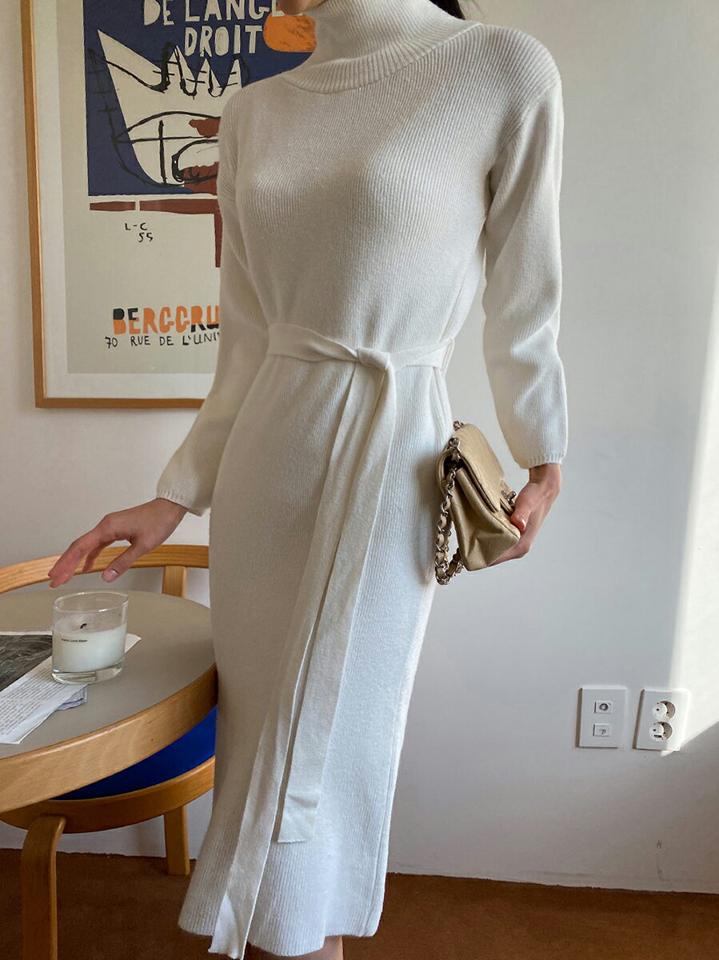 ストラップ付ハイネックニットワンピース・全3色・t63179 レディース 【ops】韓国ファッション ワンピース ロングワンピース 長袖 ハイネック ウール混 ニットワンピース ロング丈 ワンマイルウェア 無地 シンプル スリット 秋 冬