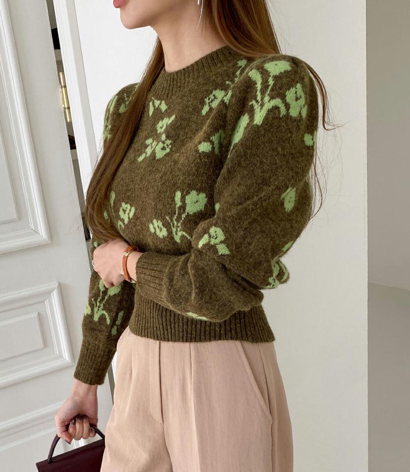 【マラソン特価】配色フラワークロップドニット・全3色・b70931 レディース 【tops】トップス ニット 長袖 年上 クロップド丈 短丈 花柄 クロップド丈 カジュアル ラフ クロップド丈ニット ニットトップス 冬 韓国ファッション ハイホリHIHOLLI