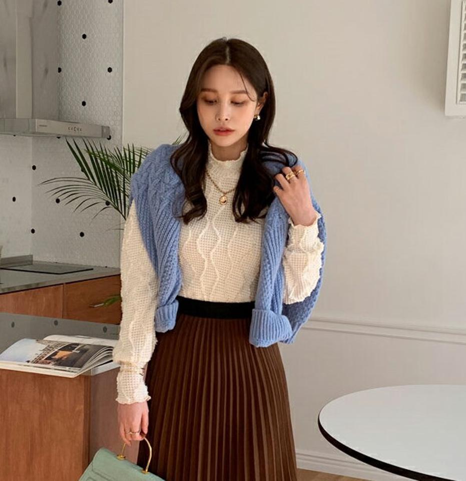 ウェーブパターンパフブラウス・全3色・t00611 レディース 【bl】トップス ブラウス 長袖 パフスリーブ パフ袖 総柄 フリルネック ガーリー フリンジ ハーフネック かわいい 可愛い 秋 冬 韓国ファッション ハイホリHIHOLLI