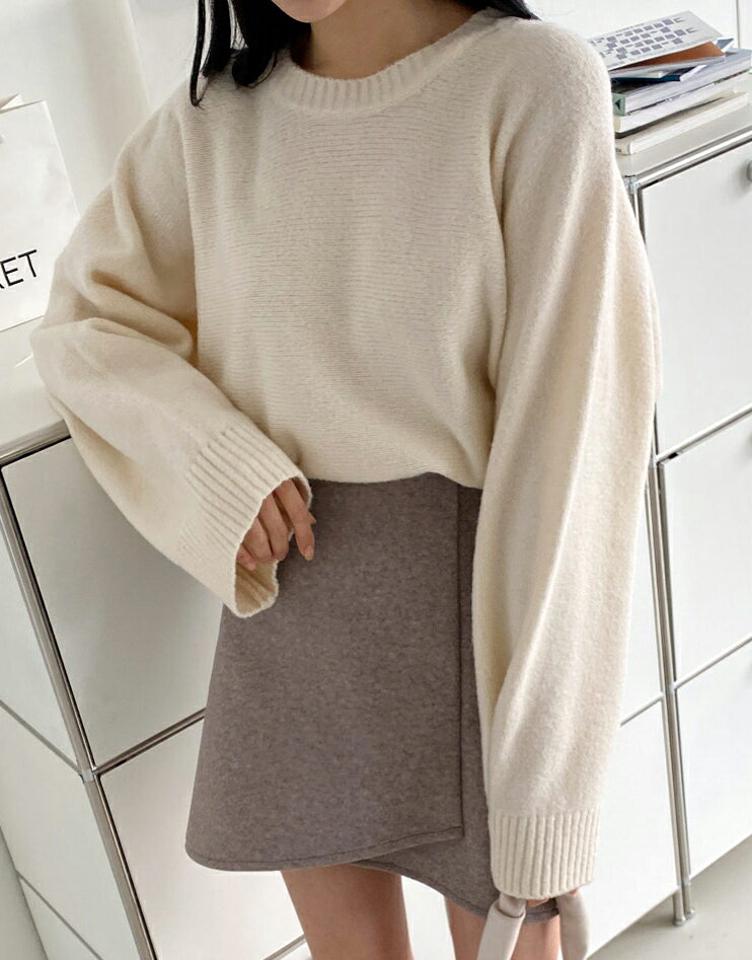 ロングスリーブルーズニット・全3色・t01438 レディース 【tops】韓国ファッション トップス 長袖 ラウンドネック ロング スリーブ ルーズ カラーアイテム クロップド丈 フェミニン 無地 ベーシック ガーリー カラーニット 秋 冬 NIJU