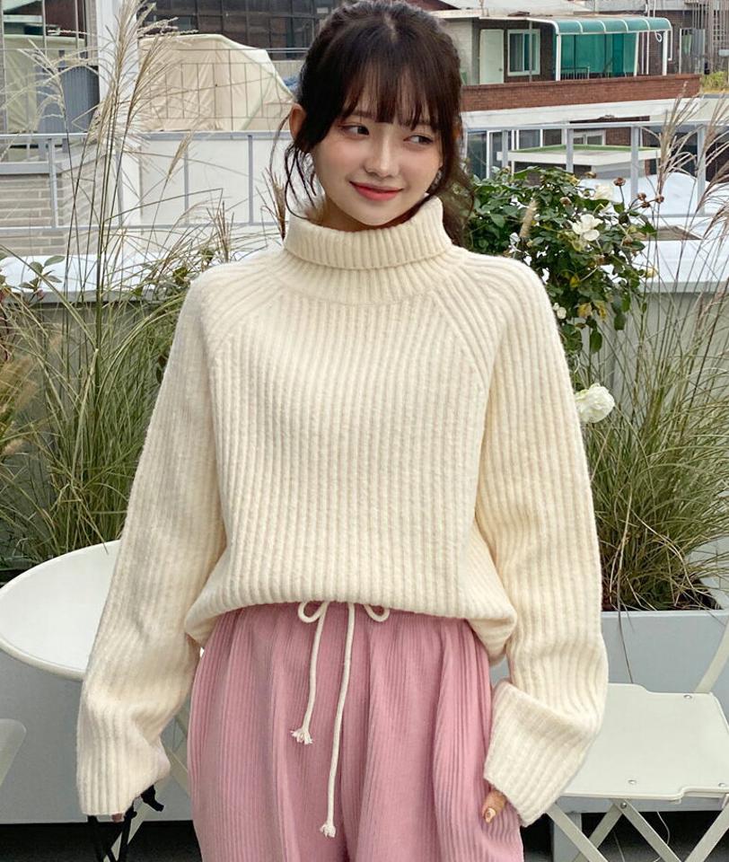 タートルアンバランスリブニット・全4色・b01440 レディース 【tops】韓国ファッション トップス ニット 長袖 タートルネック タートルネック アンバランス丈 ラグランスリーブ ウール混 無地 ベーシック シンプル カジュアル 秋 冬 NIJU
