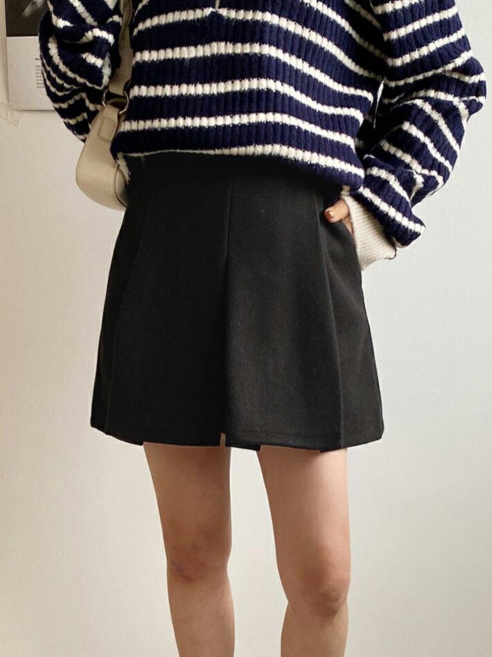 ワンタックショートパンツ・全2色・b01456 レディース 【pt】韓国ファッション ボトムス パンツ ショート ショートパンツ ワンタック バックゴム ショート丈 ポケット ウール風 美脚 足長 細身 着痩せ 体型カバー ガーリー 楽ちん 秋 冬 NIJU