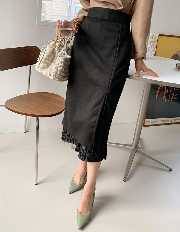 プリーツへムIラインスカート・全2色・b65589 レディース 【sk】韓国ファッション ボトムス スカート ロング ロングスカート プリーツ へム Iライン ロング丈 スリット ダーツ シンプル 大人 カジュアル フェミニン 細身 体型カバー ガーリー 秋 冬