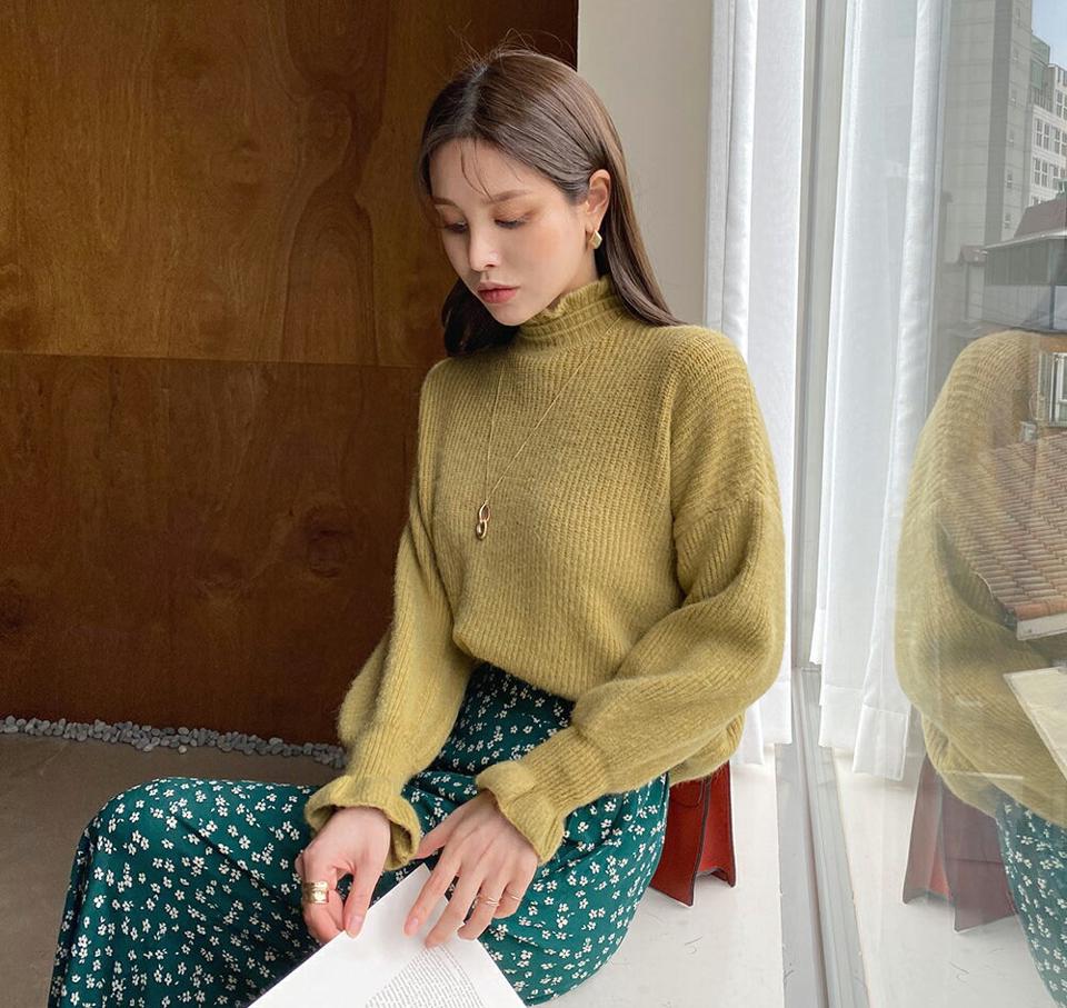 フリルハーフネックニット・全3色・b00653 レディース 【tops】トップス ニット 長袖 フリル ハーフネック 単色 無地 カラーニット フリルネック かわいい 可愛い カジュアル 大人 ニットトップス 秋 冬 韓国ファッション ハイホリHIHOLLI