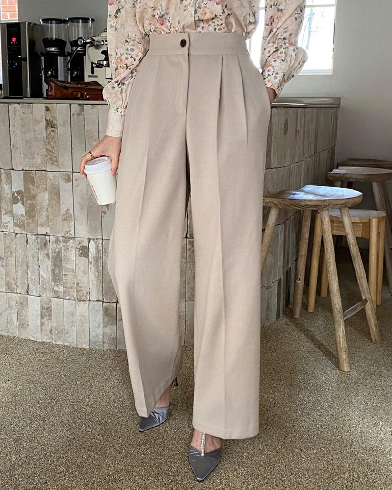 【10%OFF】即日配送 ツータックワイドスラックスパンツ・全2色・t00668 レディース 【pt】スラックス パンツ ズボン ロングパンツ ワイドスラックス ワイドパンツ ツータック 単色 無地 シンプル 大人 オフィス 秋 冬 韓国ファッション ハイホリHIHOLLI【パンツセール】