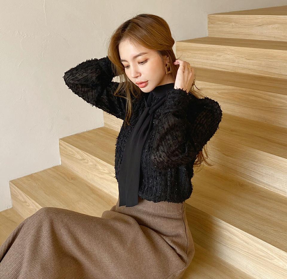 バックリボンテクスチャーブラウス・全3色・b00648 レディース 【bl】トップス ブラウス 長袖 りぼん バックシャン ガーリー 可愛い かわいい パフスリーブ パフ袖 レース風 透け感 シアー シースルー 秋 冬 韓国ファッション ハイホリHIHOLLI