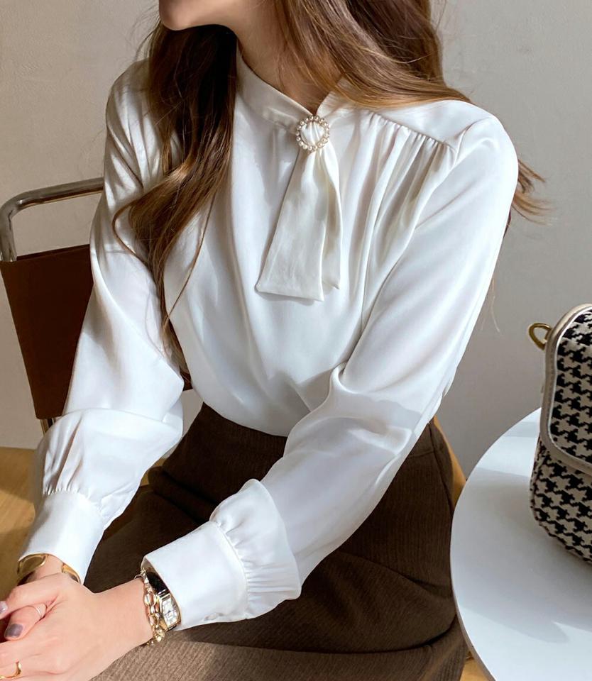 ブローチSETボウタイブラウス・全2色・t00646 レディース 【bl】トップス ブラウス 長袖 ボウタイ ブローチ フェミニン 上品 大人 きれいめ 襟コン パール ギャザー 秋 冬 韓国ファッション ハイホリHIHOLLI
