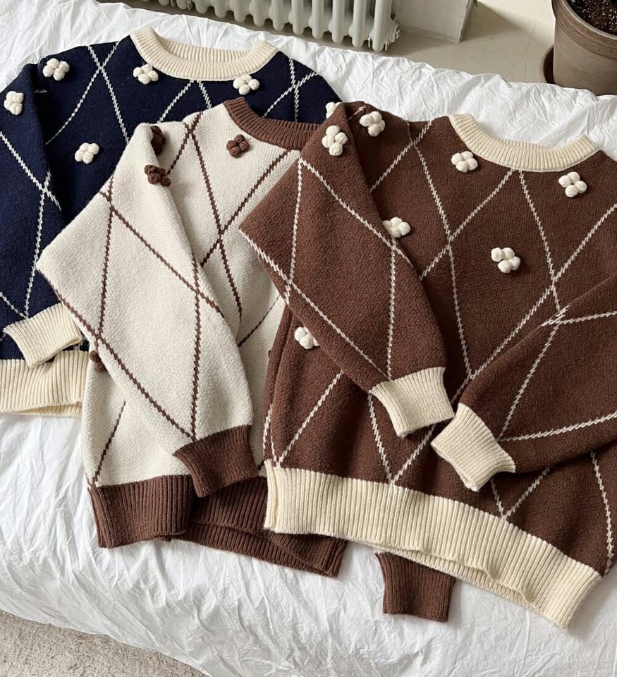 ポンポン配色ラインニット・全3色・b65837 レディース 【tops】韓国ファッション トップス ニット 年上 大人 長袖 ラウンドネック ポンポン 花柄 フラワー フローラル 配色 柄ニット シンプル フェミニン デイリー 秋 冬