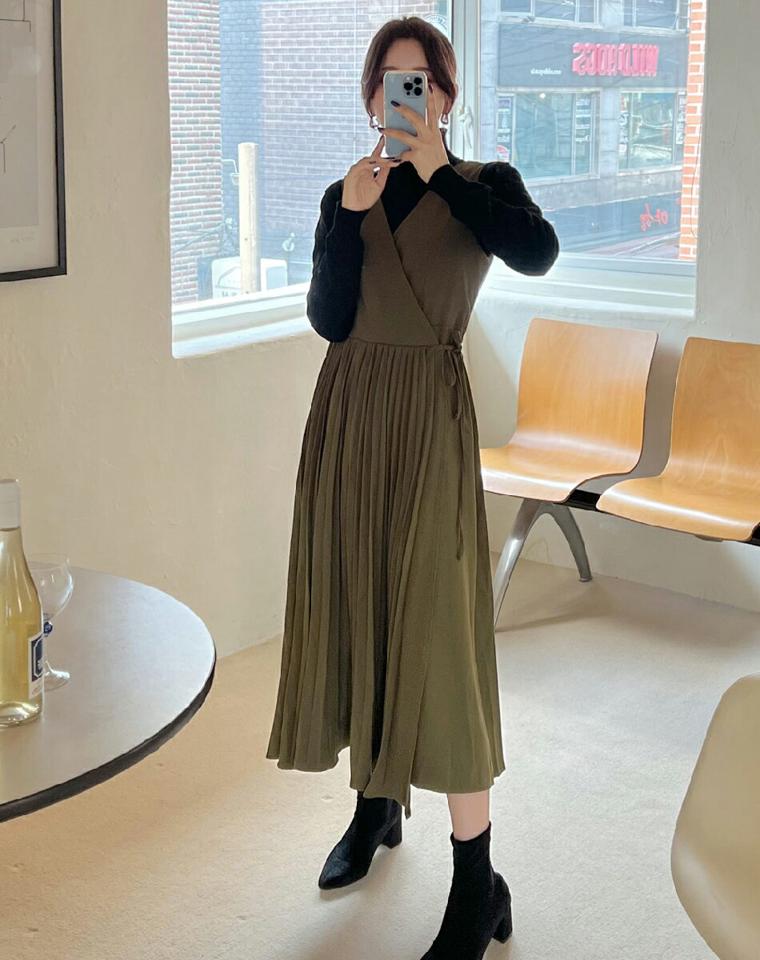 ラッププリーツノースリワンピース・全3色・t63216 レディース 【ops】韓国ファッション ワンピース ロング ロングワンピース ノースリ Vネック ラップ プリーツ リボン ロング丈 無地 ベーシック シンプル 体型カバー カジュアル 秋 冬