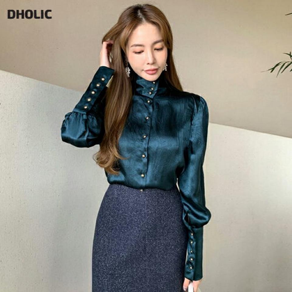 ハイネックサテンブラウス・全3色・b00369 レディース 【bl】トップス ブラウス 長袖 ハイネック サテン 単色 無地 シンプル 上品 大人 きれいめ リンクル ロングカフス ゴールドボタン スリット ギャザー 秋 冬 韓国ファッション ハイホリHIHOLLI