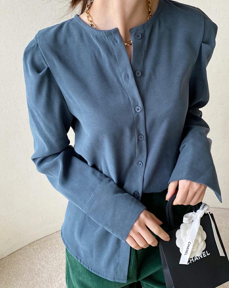 ボタンパフスリーブブラウス・全5色・t00368 レディース 【bl】トップス ブラウス 長袖 パフスリーブ パフ袖 単色 無地 シンプル 大人 きれいめ 上品 ノーカラー オフィスカジュアル 秋 冬 韓国ファッション ハイホリHIHOLLI