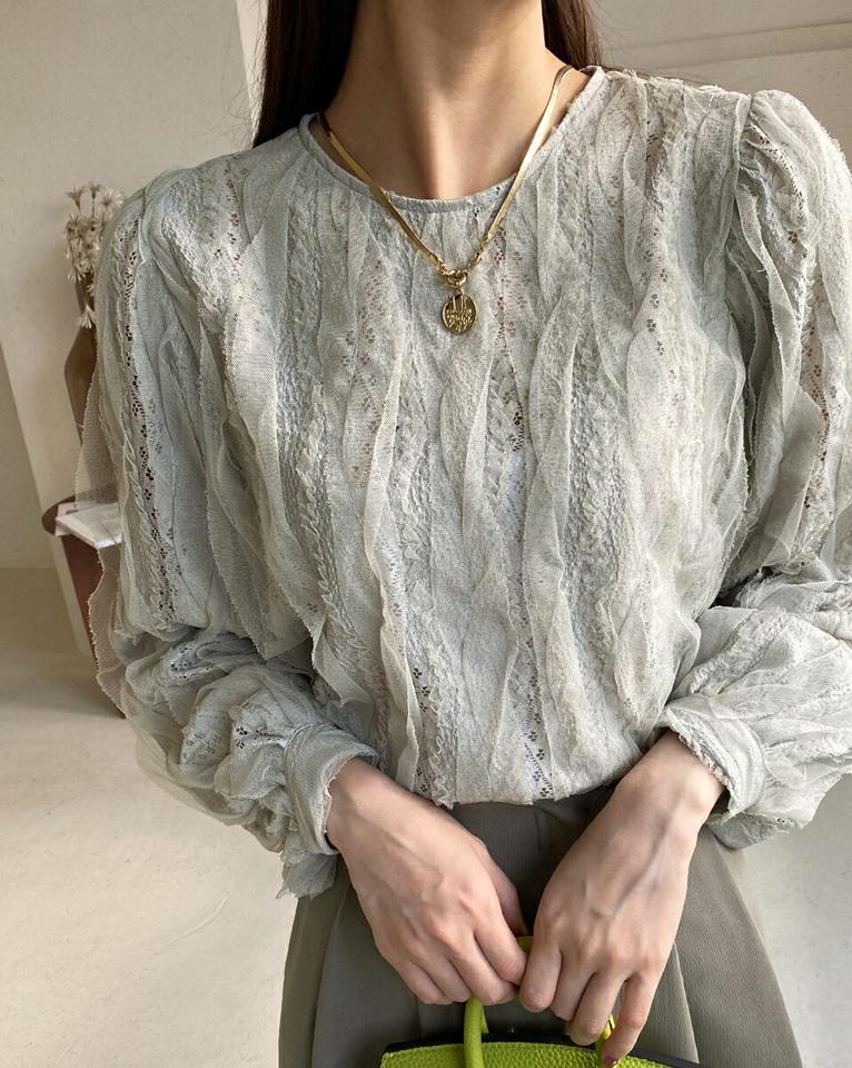 ウェーブレースブラウス・全3色・b00370 レディース 【bl】トップス ブラウス 長袖 ウェーブ レス 総レース フェミニン 可愛い かわいい 上品 大人 パンチンレース フリル パフスリーブ パフ袖 秋 冬 韓国ファッション ハイホリHIHOLLI