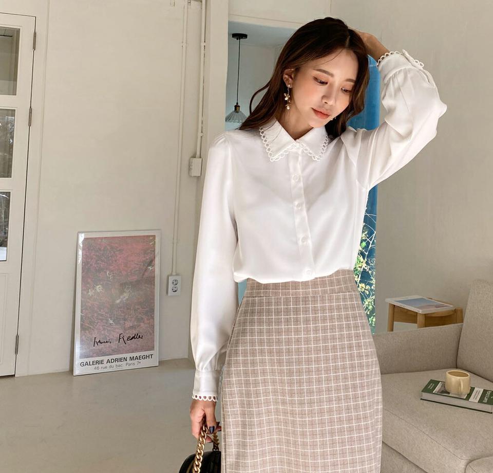 サークルレースカラーブラウス・全2色・b65666 レディース 【bl】韓国ファッション トップス ブラウス 長袖 カラーネック サークルレース カフス ギャザー 無地 シンプル 大人 体型カバー カジュアル フェミニン 秋 冬