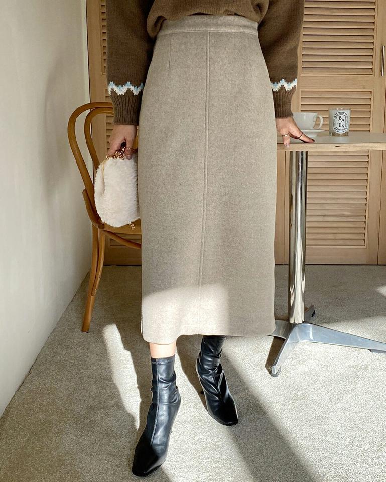 バックスリットIラインスカート・全3色・b65673 レディース 【sk】韓国ファッション ボトムス スカート ロング ロングスカート スリット Iライン 無地 ベーシック シンプル 大人 ガーリー カジュアル フェミニン 秋 冬