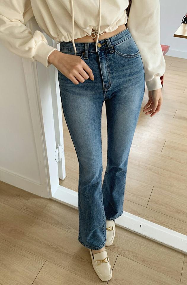 フレアウォッシュドブルーデニムパンツ・全1色・t01535 レディース 【pt】韓国ファッション ボトムス パンツ ロング ロングパンツ デニムパンツ デニム フレア ウォッシュド ロング丈 シンプル 足長 体型カバー カジュアル デイリー 秋 冬 NIJU