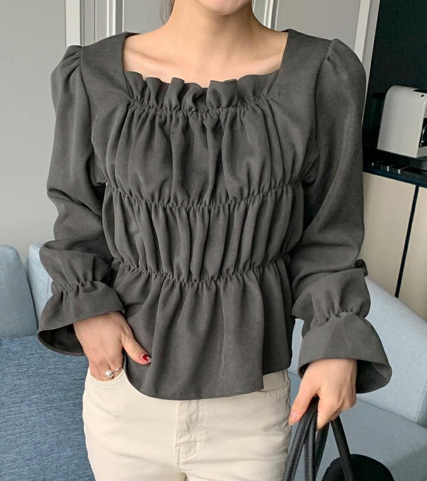 スクエアシャーリングブラウス・全4色・t71137 レディース 【bl】トップス ブラウス 長袖 シャーリング スクエアネック デコルテ 鎖骨 上品 きれいめ フリル かわいい 可愛い 大人 秋 冬 韓国ファッション ハイホリHIHOLLI