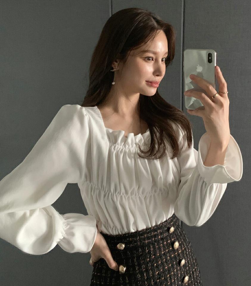 スクエアシャーリングブラウス・全4色・t71137 レディース 【bl】トップス ブラウス 長袖 シャーリング スクエアネック デコルテ 鎖骨 上品 きれいめ フリル かわいい 可愛い 大人 秋 冬 韓国ファッション ハイホリHIHOLLI