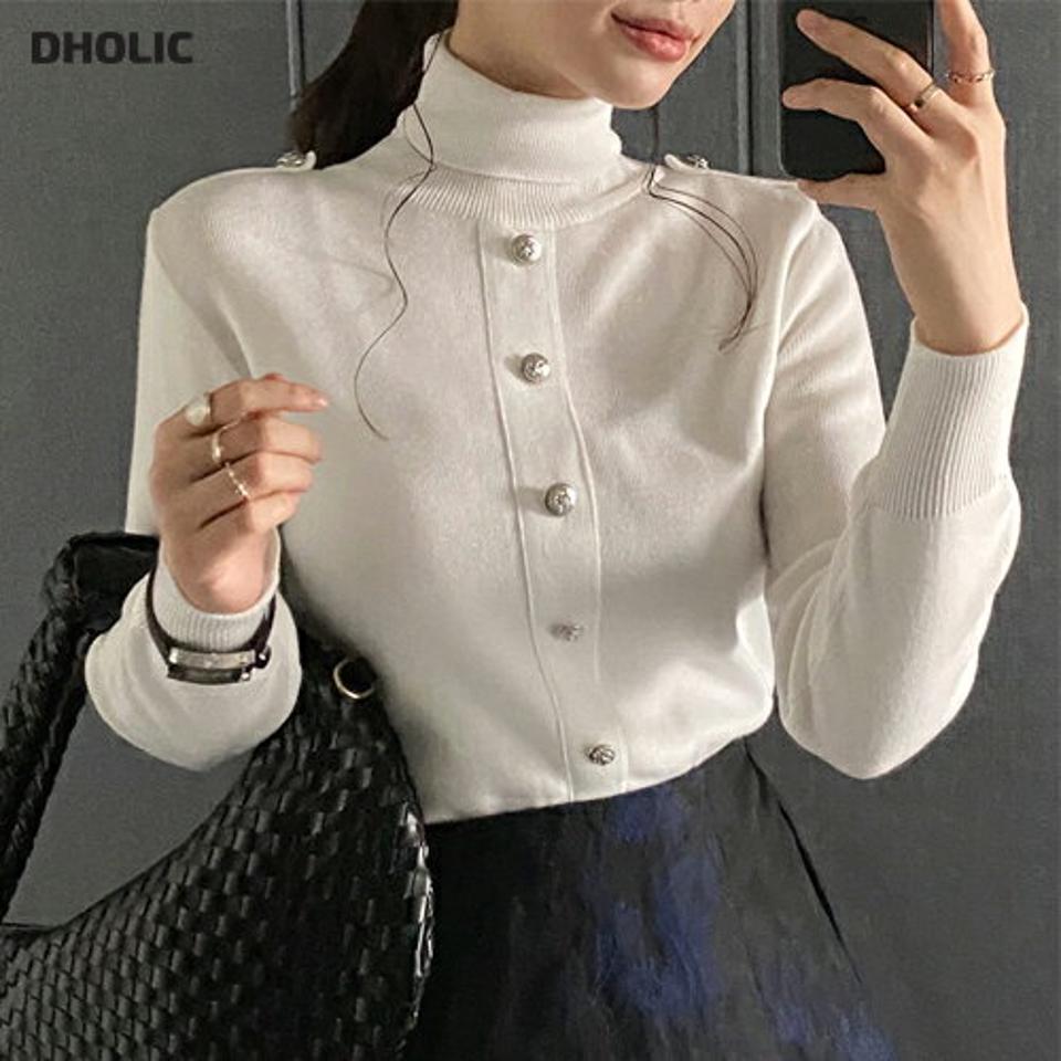 【只今10%OFF】エポレットフェイクボタンタートルニット・全3色・b71139 レディース 【tops】トップス ニット 長袖 タートルネック フェイクボタン ハイネック 大人 カジュアル シンプル ニットトップス 秋 冬 韓国ファッション ハイホリHIHOLLI【ニットセール】