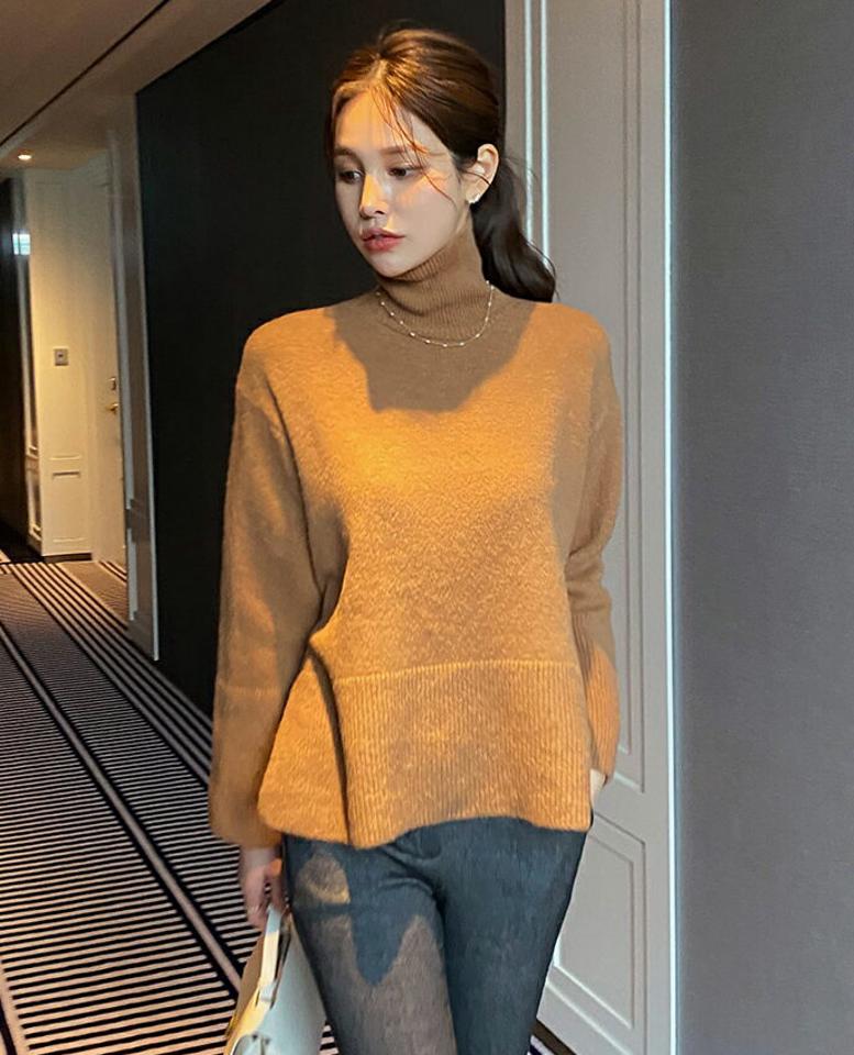 タートルネックスリットニット・全4色・b71143 レディース 【tops】トップス ニット 長袖 ニットトップス タートルネック ハイネック カラーニット スリット 無地 ベーシック カラーニット 水色 インしない 秋 冬 韓国ファッション ハイホリHIHOLLI