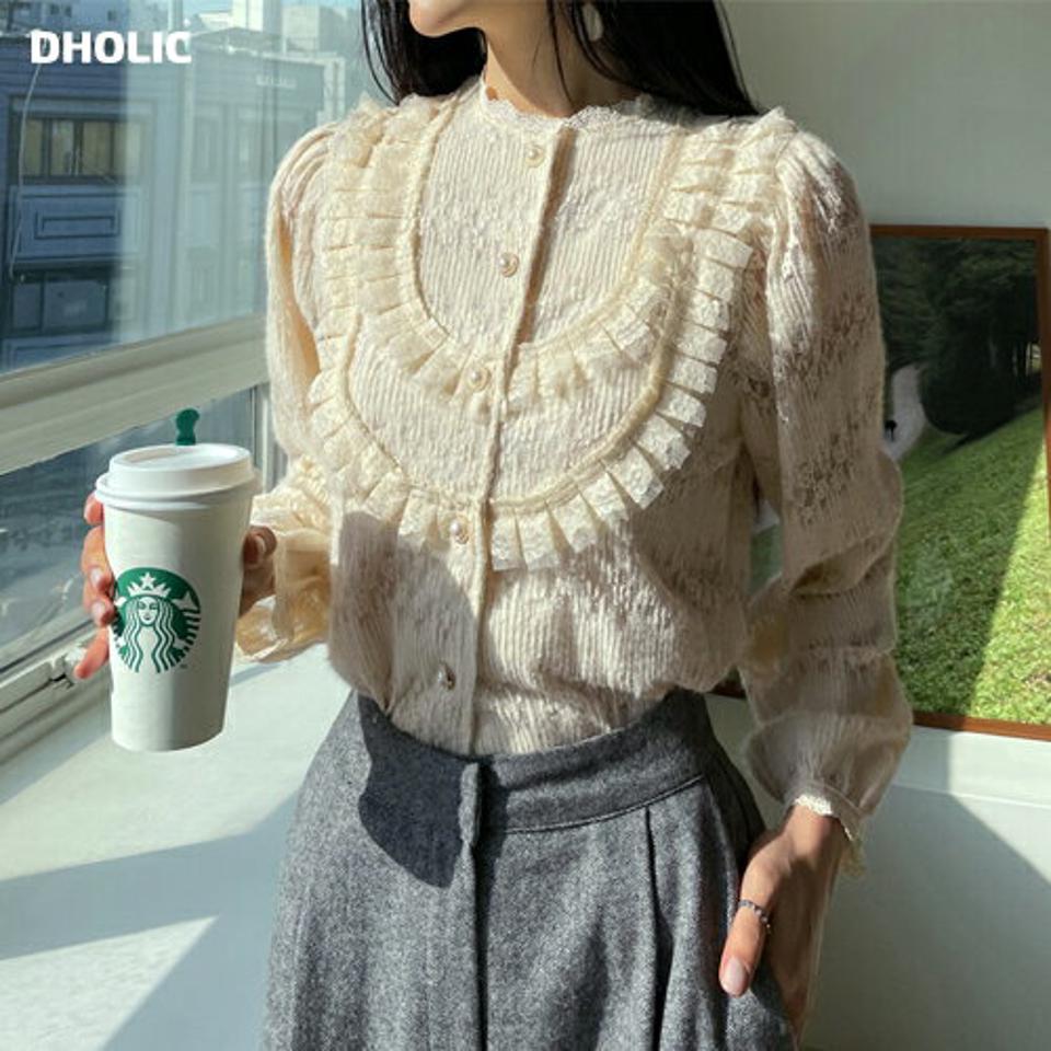 起毛パール調ボタンレースブラウス・全1色・b66276 レディース 【bl】韓国ファッション トップス ブラウス 長袖 起毛 パール調 ボタン レース ギャザー フリル シンプル 大人 体型カバー カジュアル フェミニン 秋 冬