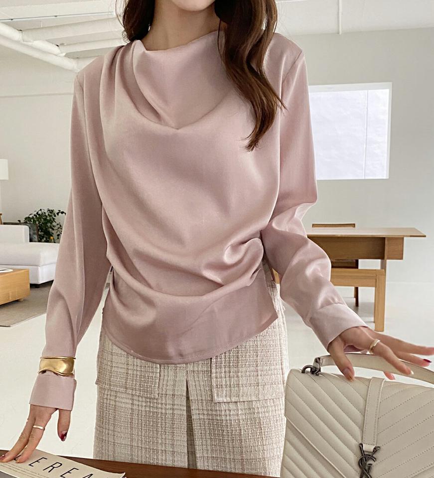 ドレープネックタックブラウス・全2色・b00687 レディース 【bl】トップス ブラウス 長袖 ドレープネック タック 光沢 無地 単色 シンプル カジュアル 大人 ピンク フェミニン ガーリー 秋 冬 韓国ファッション ハイホリHIHOLLI