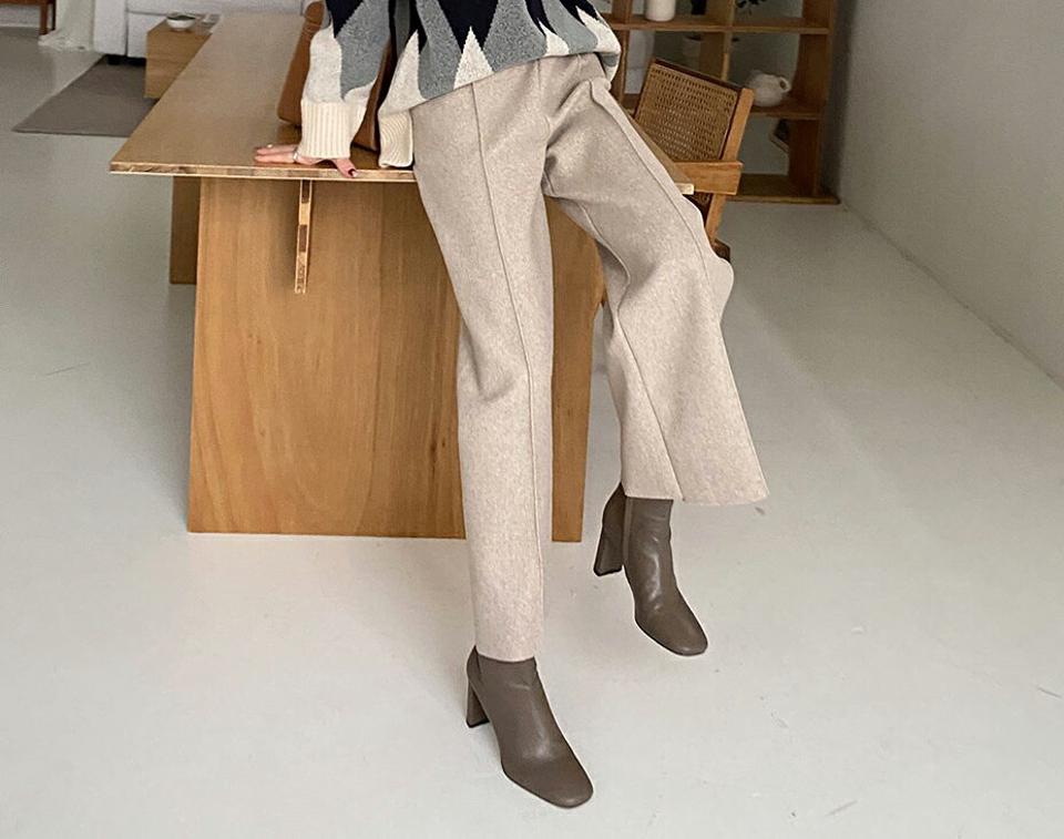 ウール混センタープレスパンツ・全2色・b00703 レディース 【pt】ボトムス ロング ロングパンツ ウール混 センタープレス ワイド 無地 シンプル ウエストゴム ストレート 体型カバー カジュアル デイリー 秋 冬 韓国ファッション ハイホリHIHOLLI