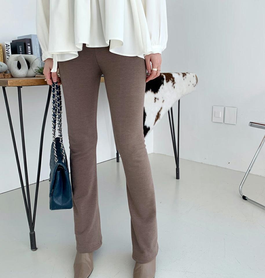 裏起毛スウェットフレアパンツ・全3色・b71123 レディース 【pt】パンツ ズボン ロングパンツ 長ズボン フレア スウェット 裏起毛 単色 無地 シンプル ベーシック ウエストゴム カジュアル ラフ 冬 韓国ファッション ハイホリHIHOLLI