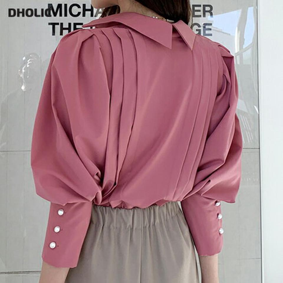 2WAYパール調ボタンパフブラウス・全3色・t71094 レディース 【bl】トップス ブラウス 長袖 パフスリーブ パフ袖 パールボタン 前後着用自由 ロングカフス 襟コンシャス 上品 大人 秋 冬 韓国ファッション ハイホリHIHOLLI