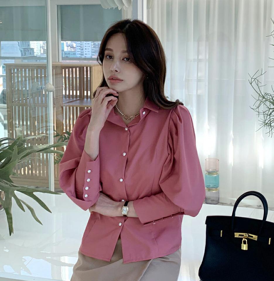 2WAYパール調ボタンパフブラウス・全3色・t71094 レディース 【bl】トップス ブラウス 長袖 パフスリーブ パフ袖 パールボタン 前後着用自由 ロングカフス 襟コンシャス 上品 大人 秋 冬 韓国ファッション ハイホリHIHOLLI