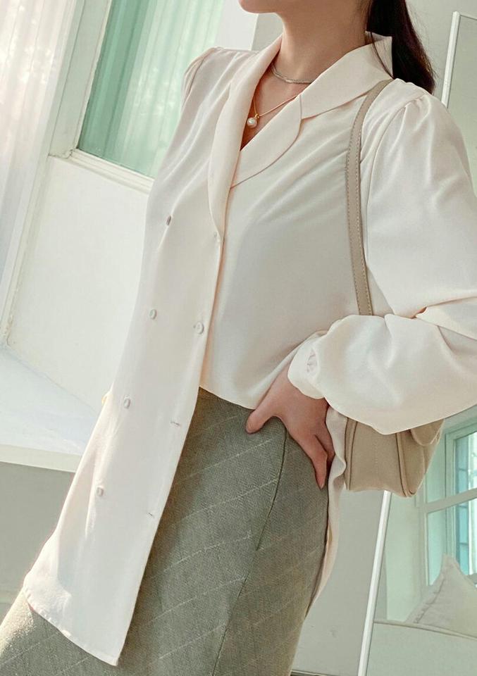 ダブルボタンショールカラーブラウス・全3色・t00406 レディース 【bl】トップス ブラウス 長袖 ショールカラー 単色 無地 シンプル 上品 フェミニン きれいめ 秋 冬 韓国ファッション ハイホリHIHOLLI