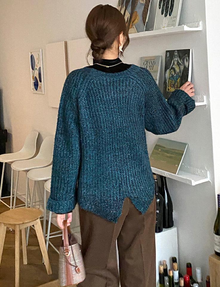 グリッターラウンドニット・全3色・b65746 レディース 【tops】韓国ファッション トップス ニット 大人 長袖 ラウンドネック グリッター 光沢 アンバランス スリット ロールアップ シンプル 体型カバー フェミニン カジュアル 高級感 秋 冬251