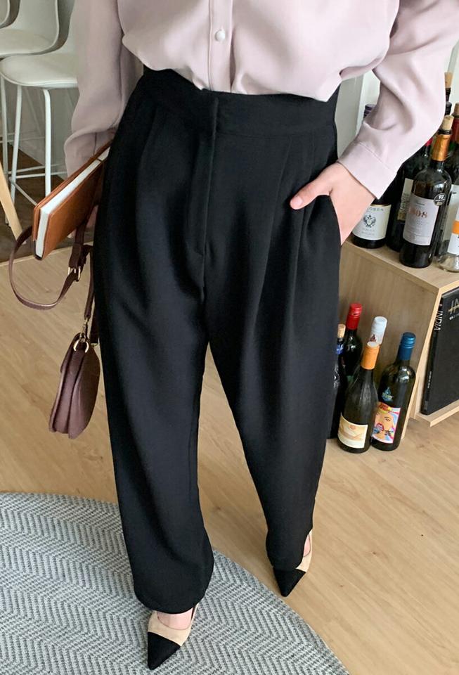 ツータックスラックスパンツ・全2色・t65767 レディース 【pt】韓国ファッション ボトムス ロング ロングパンツ スラックスパンツ スラックス ツータック ストレート ワイド 異素材 無地 シンプル 体型カバー カジュアル フェミニン 秋 冬