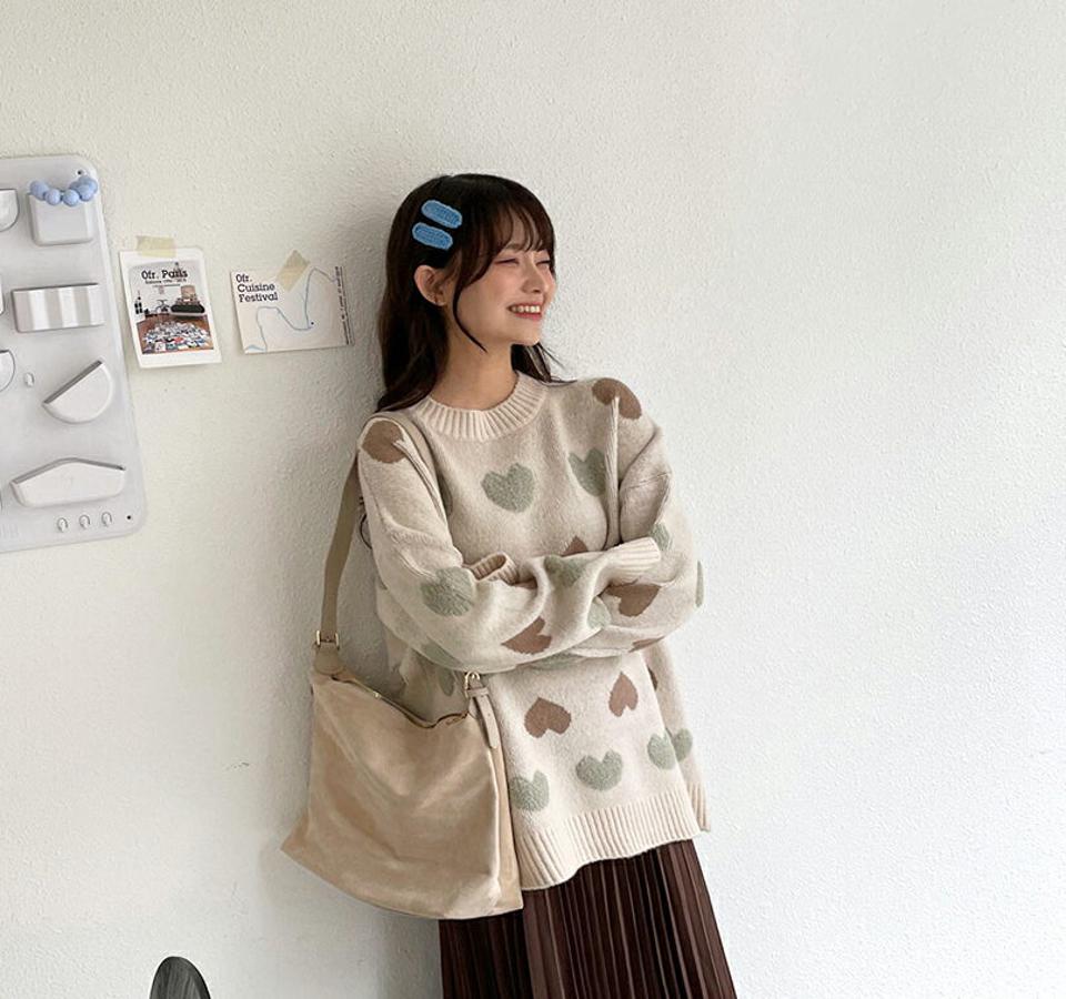 【只今10%OFF】ハートパターンロングニット・全4色・b01607 レディース 【tops】韓国ファッション トップス ニット 長袖 ラウンドネック ハートパターン 柄ニット ルーズ ドロップショルダー ロング丈 シンプル ルーズ デイリー ガーリー 秋 冬 NIJU【ニットセール】