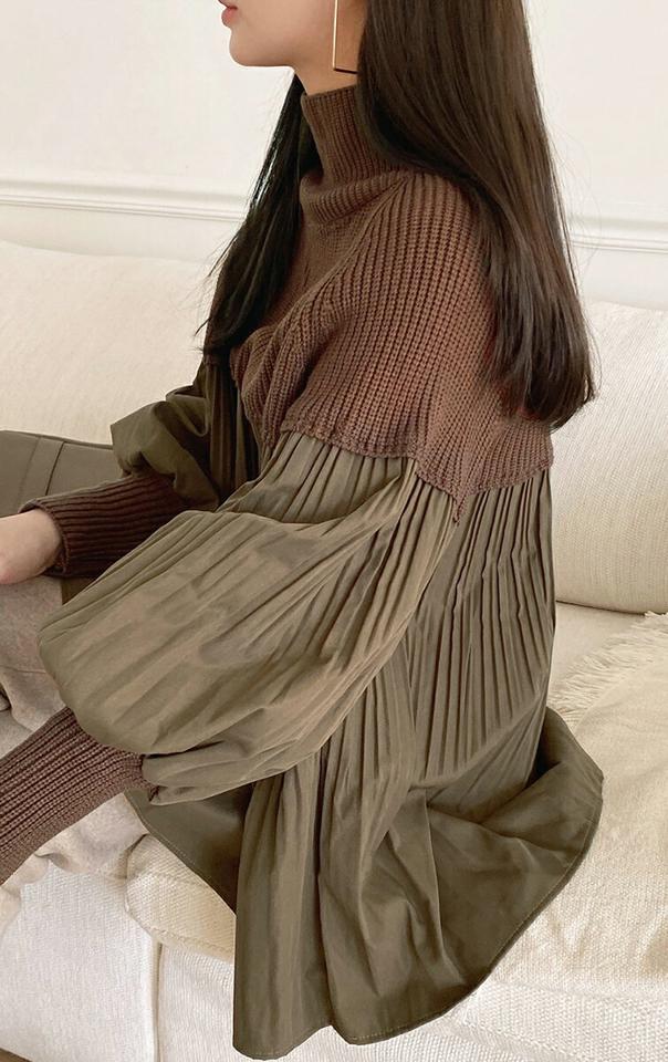 【只今10%OFF】ハイネックフレアプリーツニット・全2色・b71220 レディース 【tops】トップス ニット 長袖 ハイネック フレア プリーツ ニットトップス ゆったり モダン オーバーサイズ 体型カバー ユニーク 異素材 秋 冬 韓国ファッション ハイホリHIHOLLI【ニットセール】