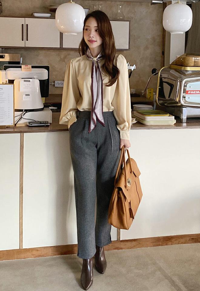 ウール混サイドスリットパンツ・全3色・b71236 レディース 【pt】パンツ ズボン ロングパンツ 長ズボン スリット 単色 無地 シンプル ウール 大人 シック サイドスリット オフィスカジュアル ストレート 秋 冬 韓国ファッション ハイホリHIHOLLI