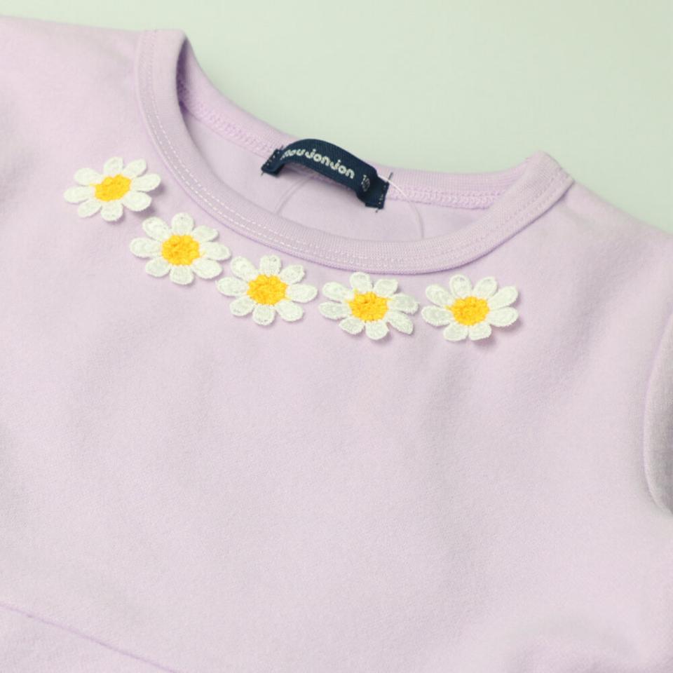 お花モチーフ付き裾レースチュニックTシャツ