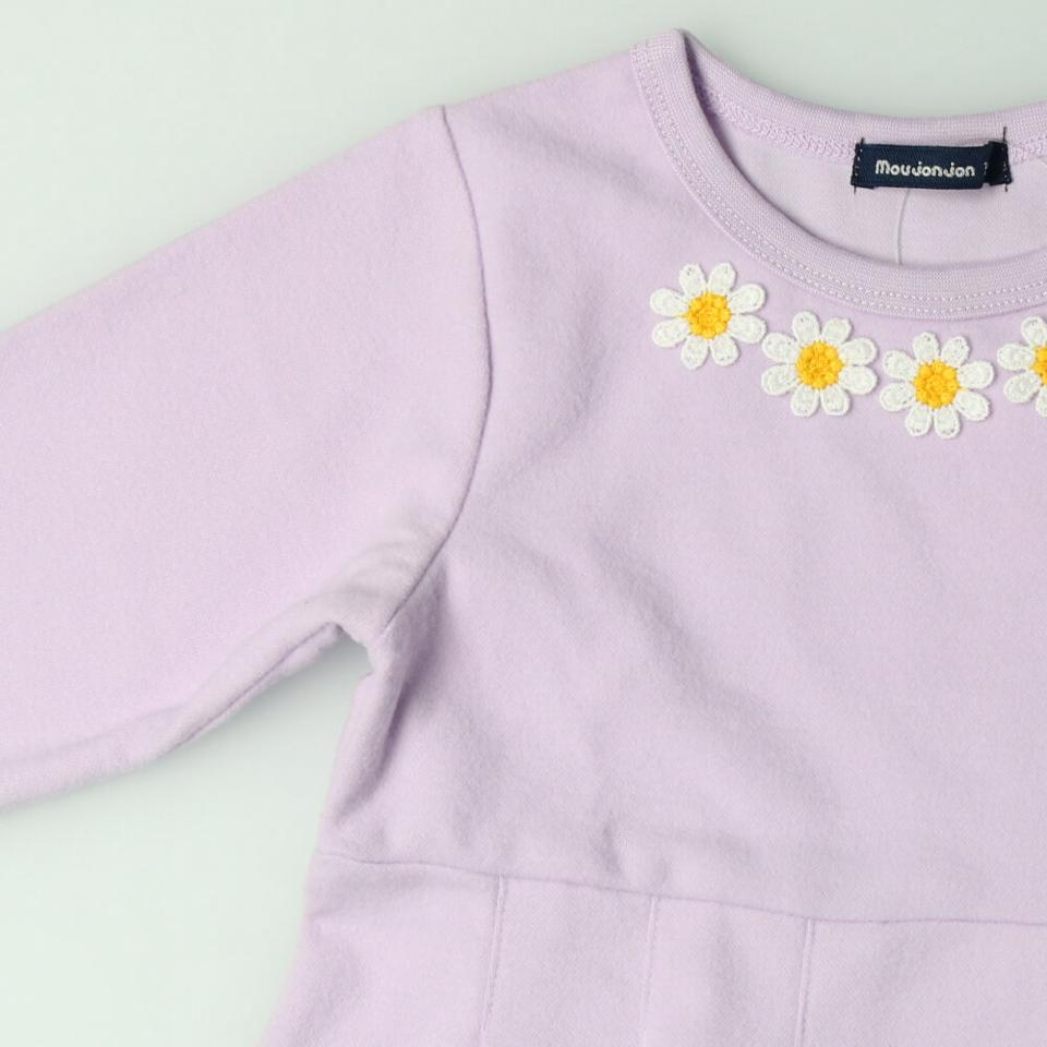 お花モチーフ付き裾レースチュニックTシャツ