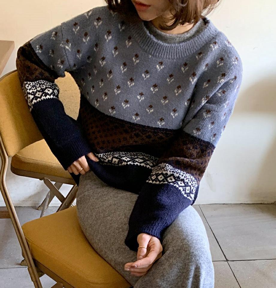 【只今10%OFF】マルチパターンラウンドニット・全3色・t65930 レディース 【tops】韓国ファッション トップス ニット 大人 長袖 ラウンドネック ダイヤパターン 花柄 フラワー 柄ニット シンプル ルーズ 体型カバー フェミニン カジュアル 秋 冬【ニットセール】