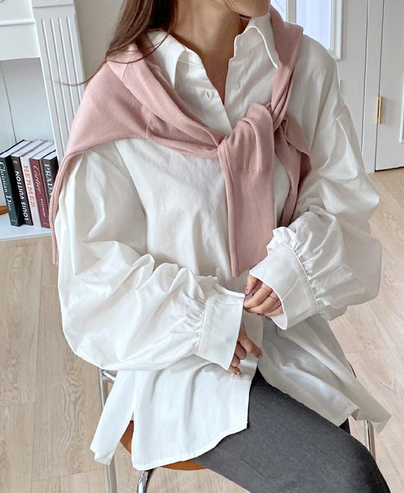 ボリュームスリーブオーバーフィットシャツ・全2色・t00720 レディース 【bl】トップス シャツ 長袖 オーバーサイズ ゆったり ラフ 単色 無地 シンプル ベーシック 大人 カジュアル ボリューム袖 華奢見せ アンバランス 秋 冬 韓国ファッション ハイホリHIHOLLI