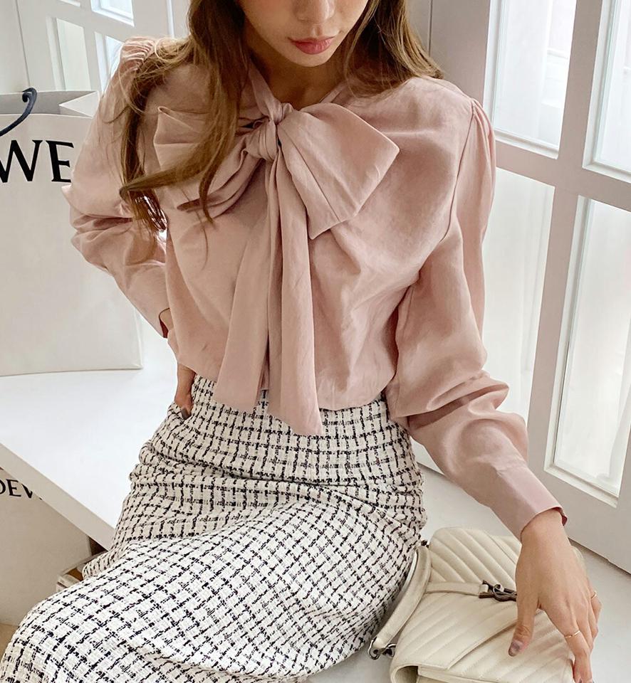 ネックストラップブラウス・全3色・b00713 レディース 【bl】トップス ブラウス 長袖 りぼん 襟コンシャス フェミニン 光沢感 上品 大人 かわいい 可愛い ギャザー ピンク 秋 冬 韓国ファッション ハイホリHIHOLLI