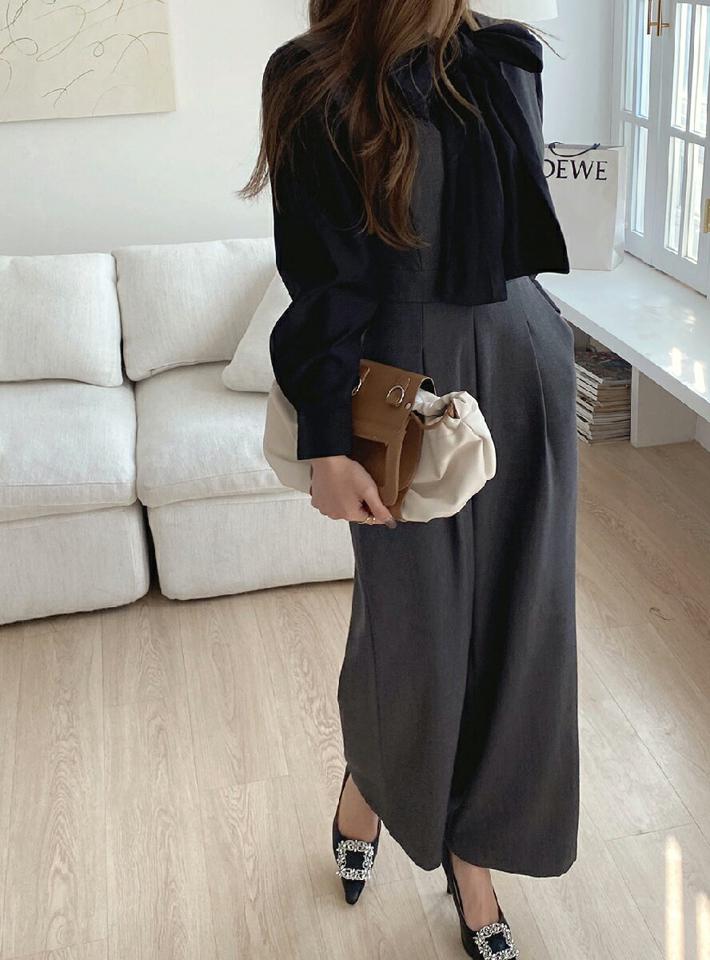 【送料無料】ディープVネックワイドオールインワン・全2色・b00730 レディース 【pt】オールインワン パンツ ロングパンツ ワイド Vネック レイヤード スリーブレス ノースリーブ 単色 無地 シンプル 秋 冬 韓国ファッション ハイホリHIHOLLI