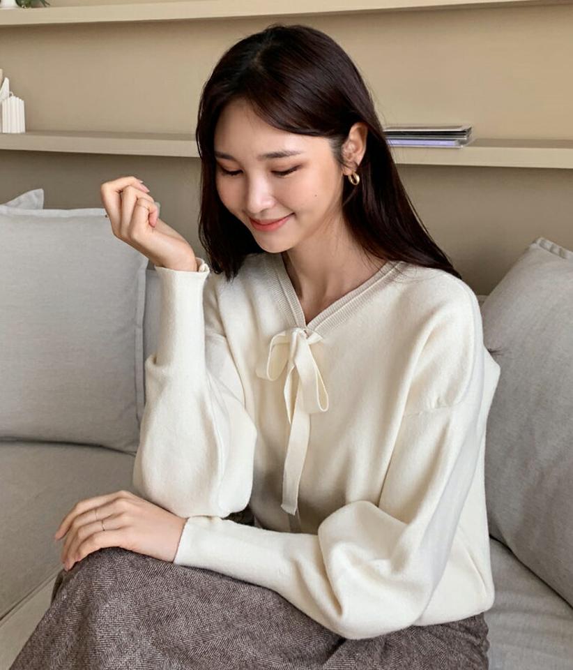 2WAYリボンVネックニット・全3色・b62964 レディース 【tops】韓国ファッション トップス ニット 大人 長袖 Vネック リボン バルーン ウール混 リボン 2WAY 無地 シンプル 体型カバー フェミニン カジュアル 秋 冬
