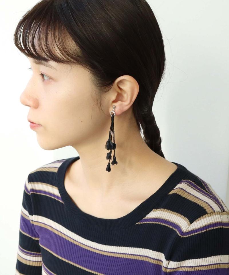 実と花 アシメイヤリング（cardo fabrica）