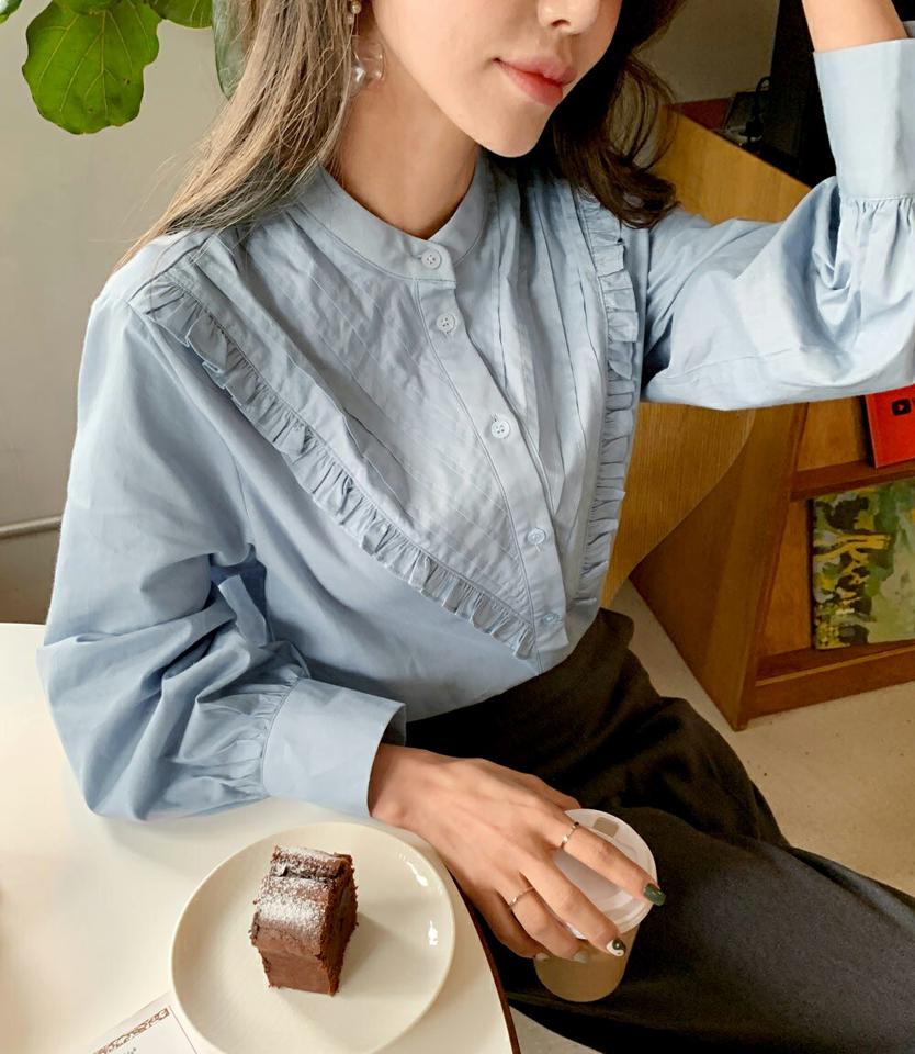 フリルタックブラウス・全3色・t65840 レディース 【bl】韓国ファッション トップス ブラウス 長袖 バンドカラー フリル タック ボタン パフ 無地 シンプル 大人 カジュアル フェミニン 水色 秋 冬