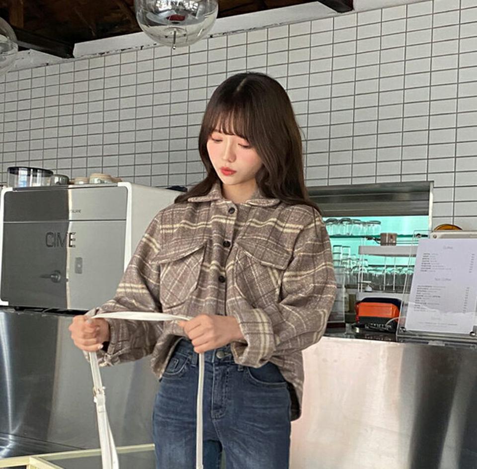 チェックパターンフラップポケットシャツ・全2色・t01653 レディース 【bl】韓国ファッション トップス シャツ 長袖 カラーネック チェック フラップポケット ウール混 ルーズ カジュアル 体型カバー シンプル 秋 冬 NIJU