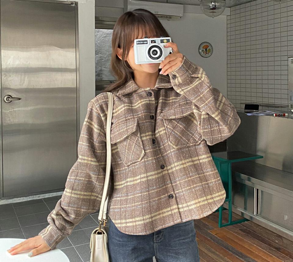 チェックパターンフラップポケットシャツ・全2色・t01653 レディース 【bl】韓国ファッション トップス シャツ 長袖 カラーネック チェック フラップポケット ウール混 ルーズ カジュアル 体型カバー シンプル 秋 冬 NIJU