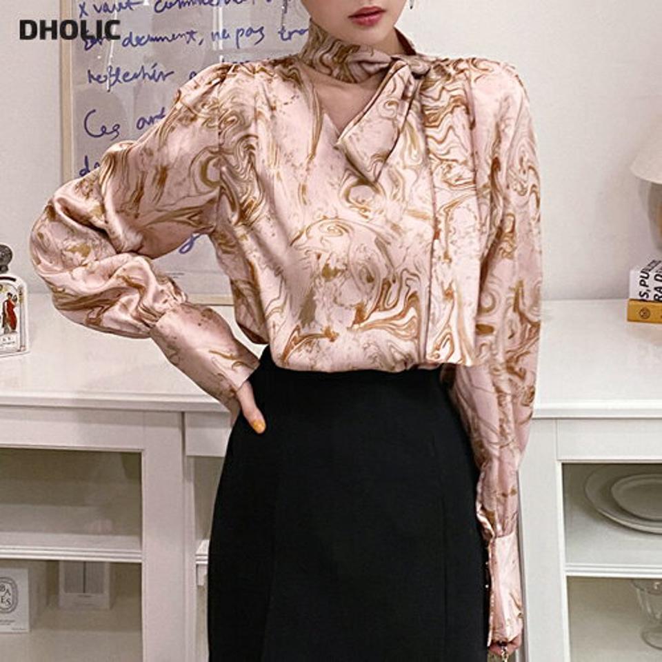 【10%OFF】マーブル柄ボウタイブラウス・全2色・b65914 レディース 【bl】韓国ファッション トップス ブラウス 長袖 Vネック マーブル柄 ボウタイ リボン 襟コン タック カフス ボタン シンプル 大人 体型カバー カジュアル フェミニン 秋 冬【blセール】