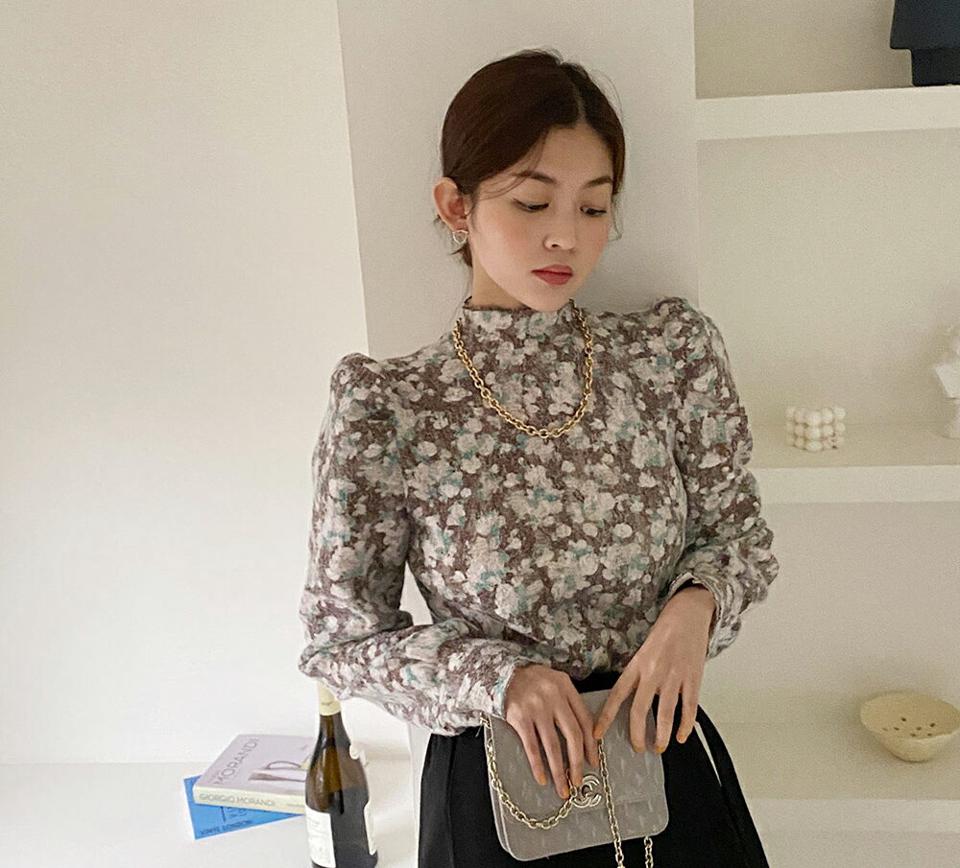 起毛フラワーハーフネックブラウス・全3色・b65916 レディース 【bl】韓国ファッション トップス ブラウス 長袖 ハーフネック 花柄 フラワー フローラル パフスリーブ 起毛 シンプル 大人 体型カバー カジュアル フェミニン 秋 冬