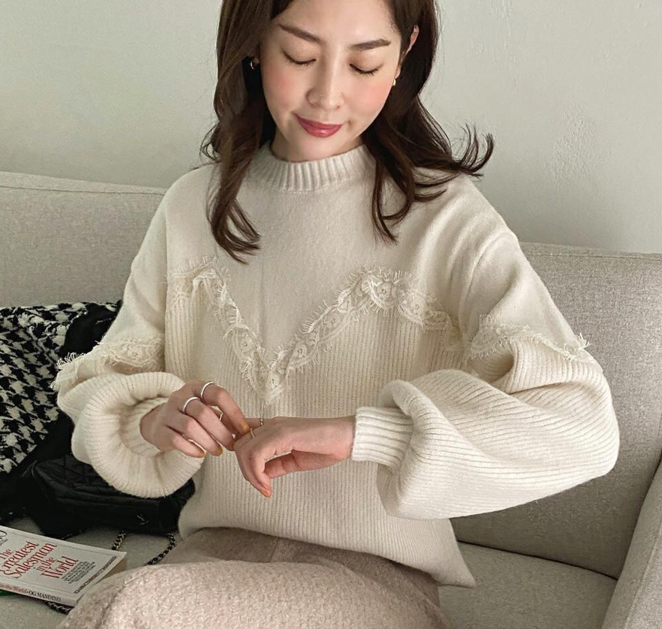 ウール混レースラインニット・全2色・b65941 レディース 【tops】韓国ファッション トップス ニット 年上 大人 長袖 ラウンドネック ウール混 レース パフスリーブ リブ シンプル フェミニン カジュアル 秋 冬
