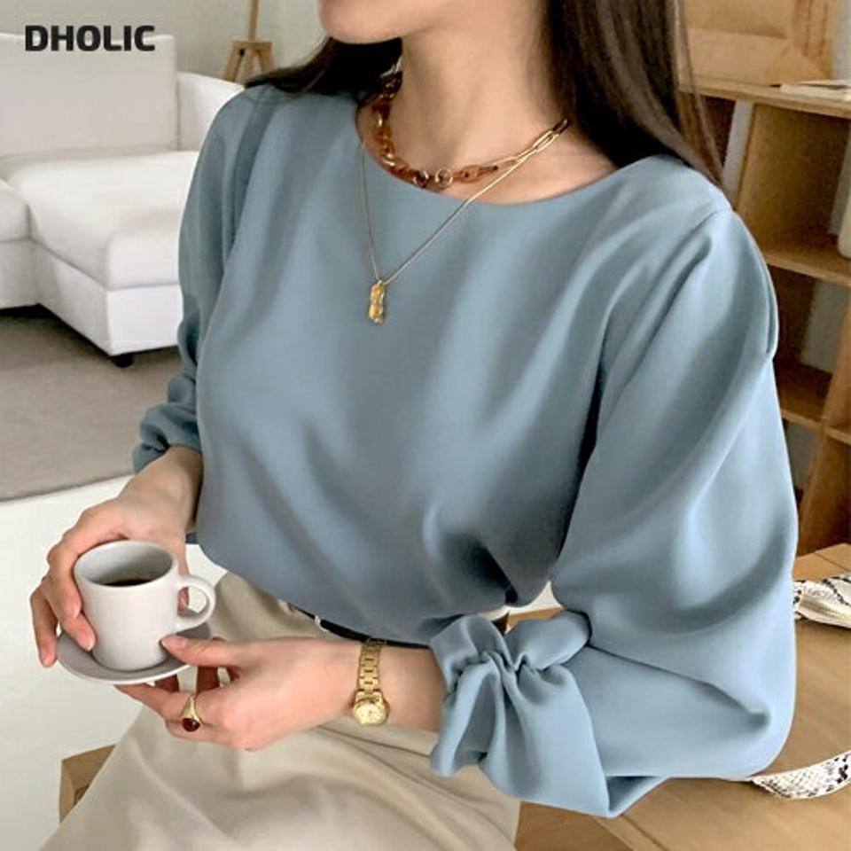 シャーリングスリーブブラウス・全4色・t00495 レディース 【bl】トップス ブラウス 長袖 シャーリング 単色 無地 シンプル フェミニン きれいめ 大人 水色 オフィスカジュアル 秋 冬 韓国ファッション ハイホリHIHOLLI